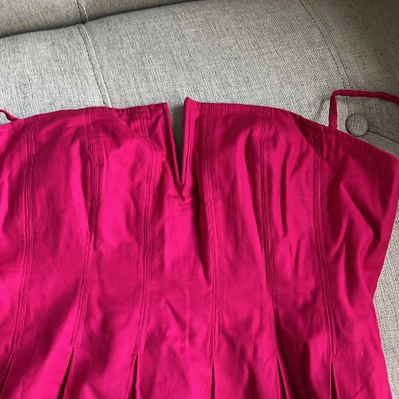 REFORMATION. Shia fuschia cropped top. Worn once size 2 - Picture 5 of 6